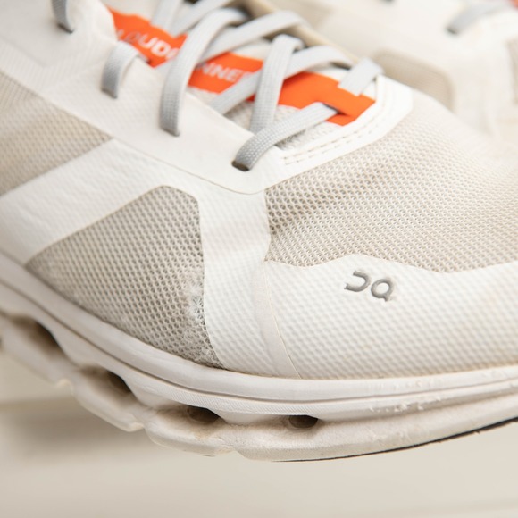 On CloudRunner Mens 11 Running Shoes White On Clouds Athleisure Gym Performance - Picture 6 of 10